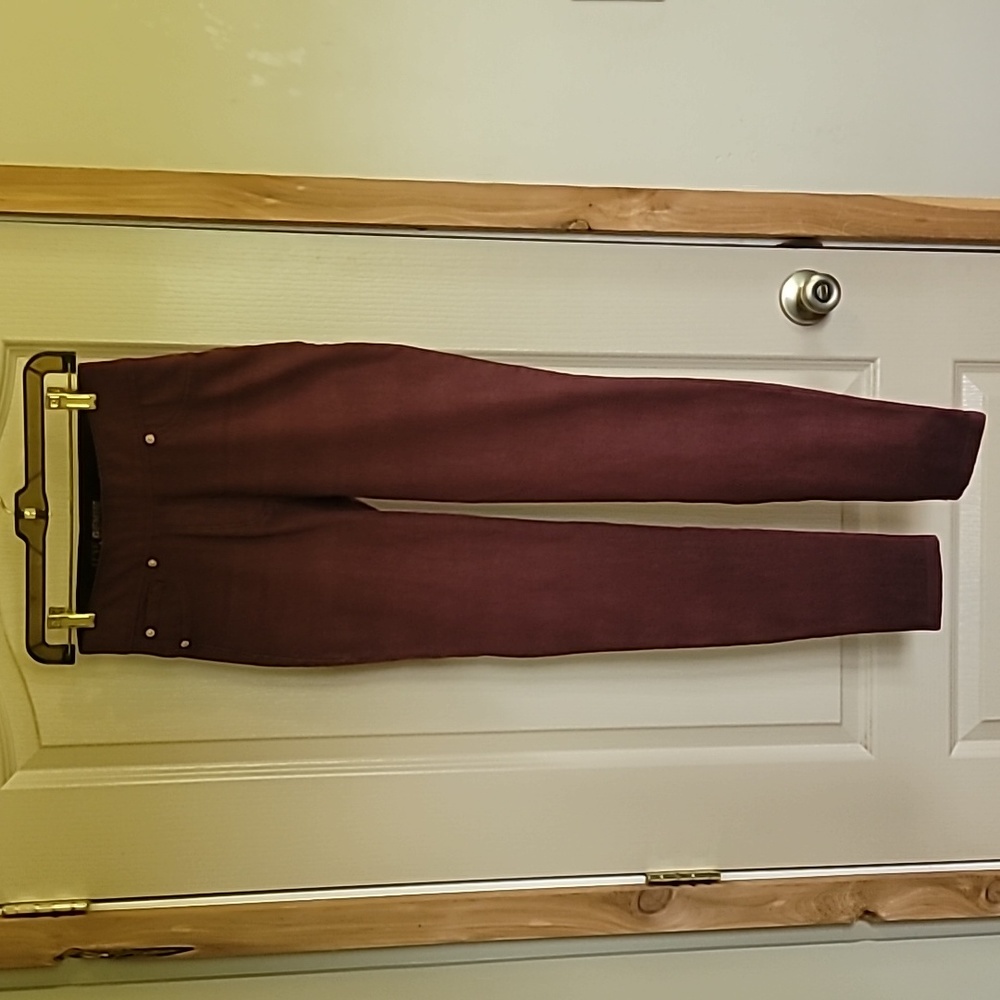 Nygard luxe denim 360°/ 4 way stretch jegging collant-jean s/p (6/8) in burgundy